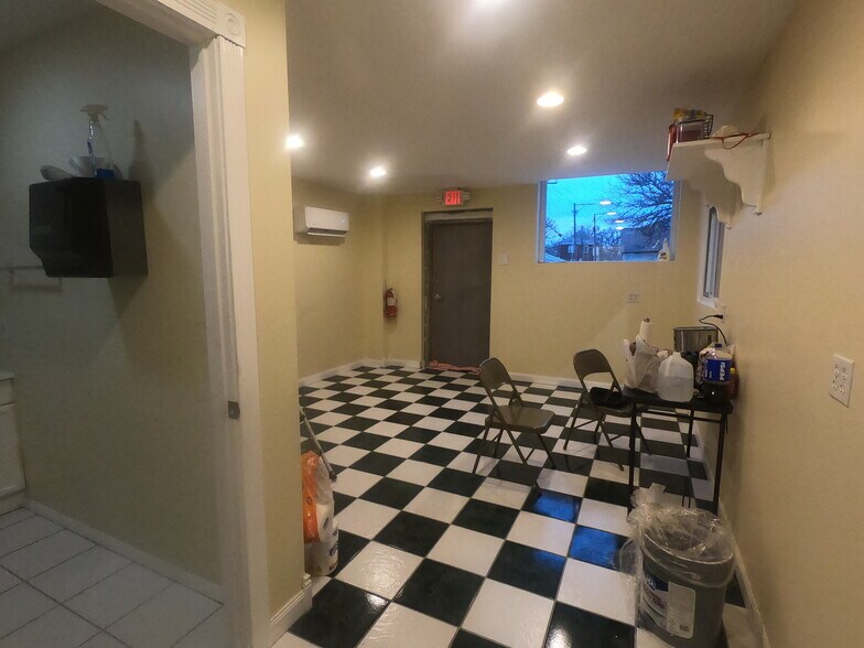 More Photos Of 109 S 11th Ave, Maywood Warehouse For Sale