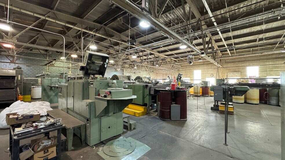 More Photos Of 240 S Main St, Nazareth Flex For Lease