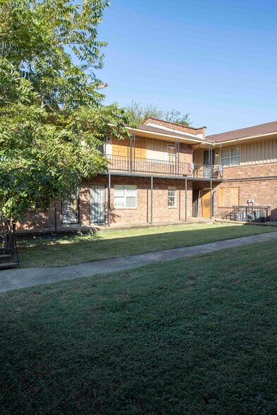 More Photos Of 1716 DuPont Ave, Memphis Apartments For Sale