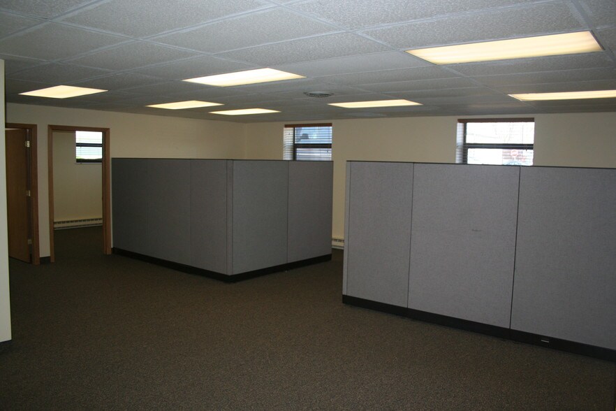 More Photos Of 360 Pierce Ave, North Mankato Medical For Lease
