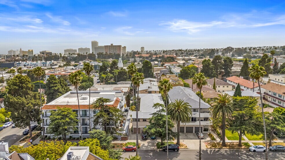 More Photos Of 1050 12th St, Santa Monica Apartments For Sale