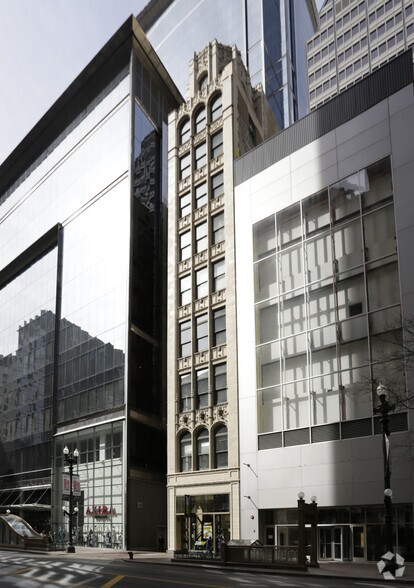 More Photos Of 120 S State St, Chicago Office For Sale