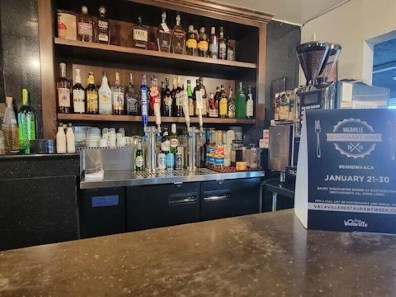 More Photos Of 909 Merchant St, Vacaville Restaurant For Lease