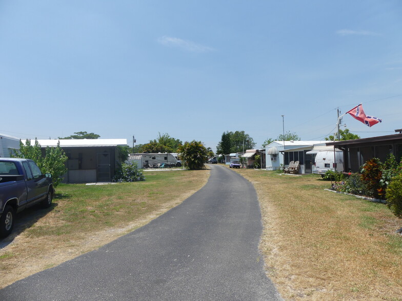 More Photos Of 8761 FL-78, Okeechobee Manufactured Housing Mobile Home Park For Sale