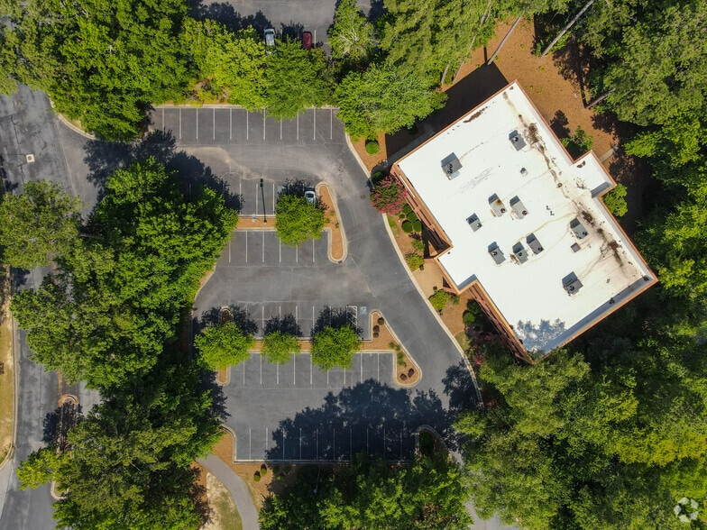 More Photos Of 800 Commerce Dr, Peachtree City Office For Lease
