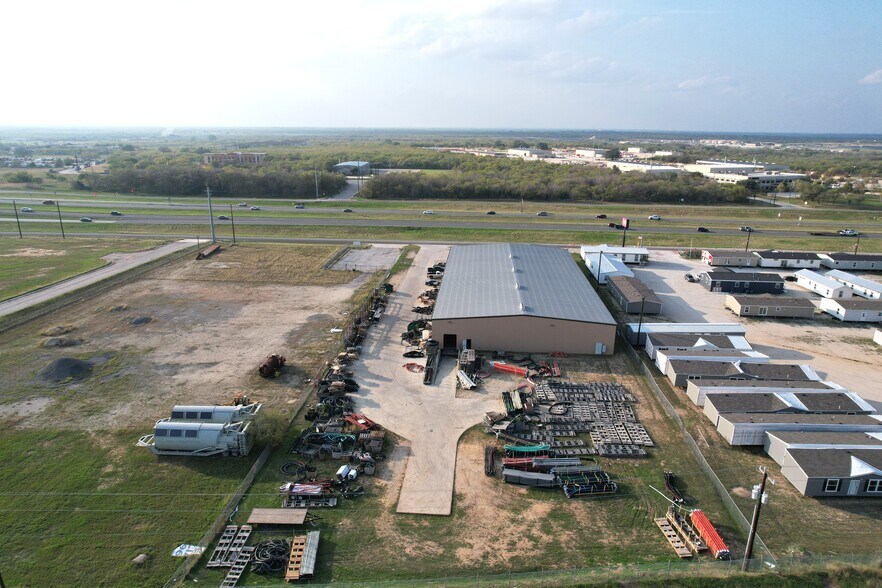 More Photos Of 19940 I-37, Elmendorf Warehouse For Sale