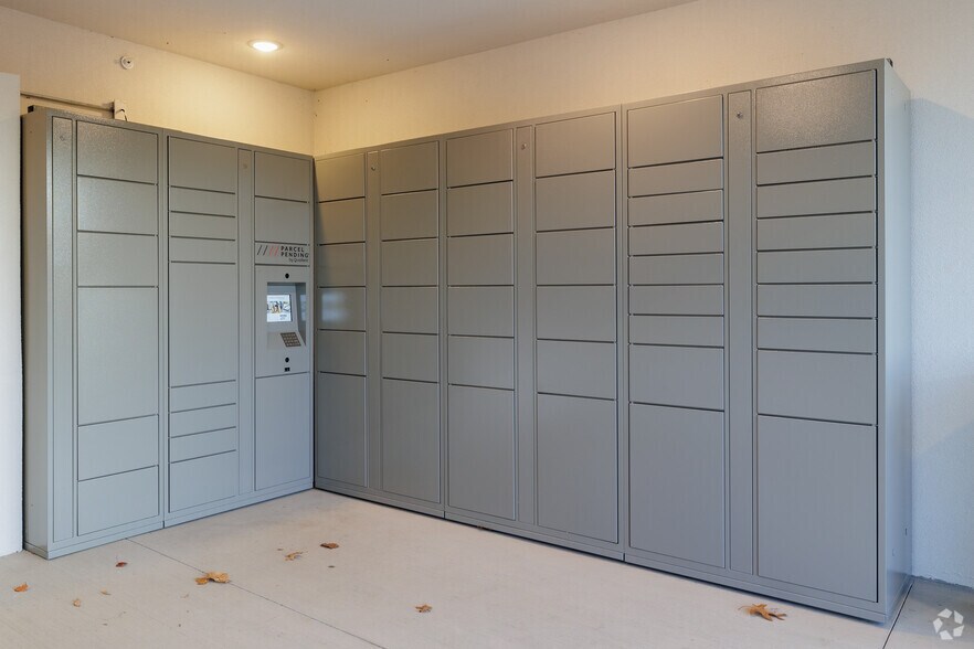 More Photos Of 2620 W Sunshine St, Springfield Apartments For Lease