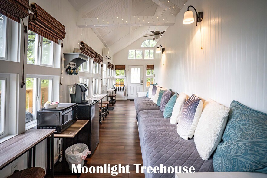 More Photos Of 1185 Highway H Hwy, Hermann Hospitality For Sale