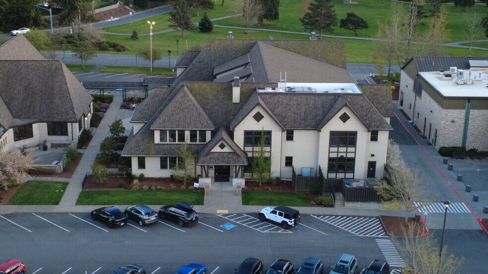 More Photos Of 8398 NE 12th St, Medina Religious Facility For Lease