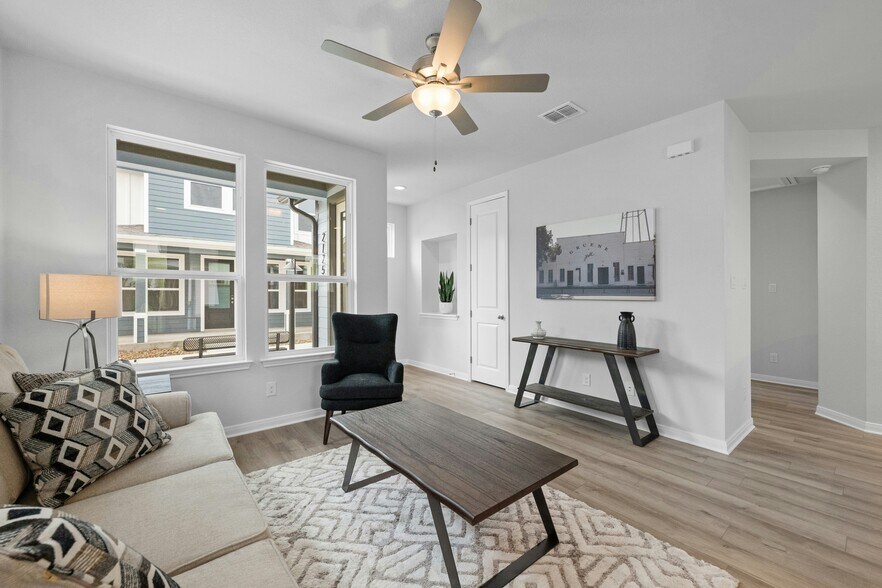 More Photos Of Garten Haus at Solms Landing, New Braunfels Specialty For Sale