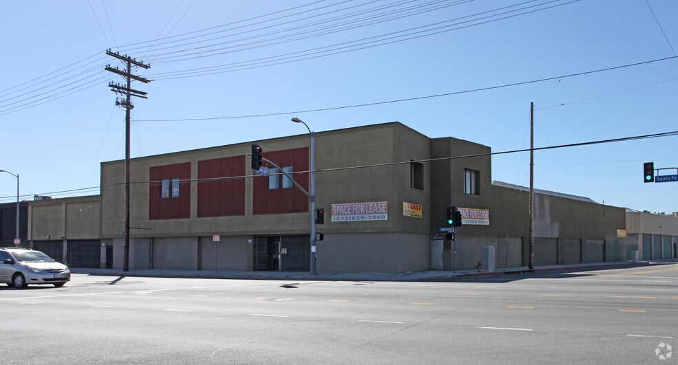 More Photos Of 2001-2031 S Santa Fe Ave, Los Angeles Warehouse For Lease