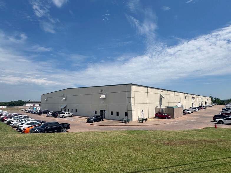 Primary Photo Of 11301 Partnership Dr, Oklahoma City Distribution For Lease