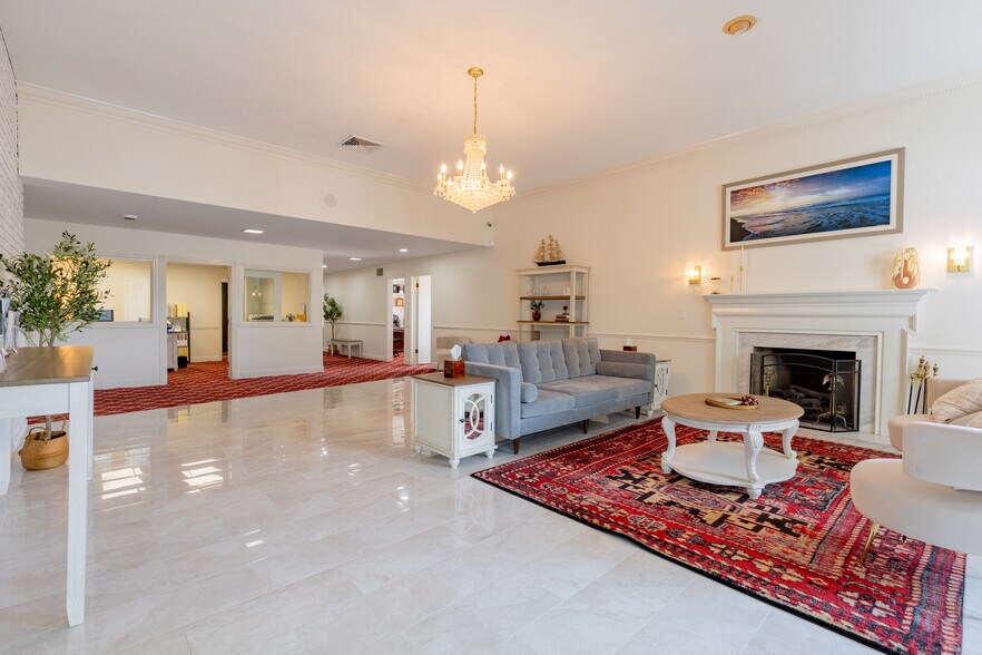 More Photos Of 3530 49th St N, Saint Petersburg Funeral Home For Sale