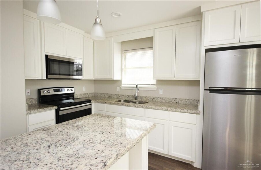 More Photos Of 2109 Taxco Ct, Edinburg Apartments For Sale