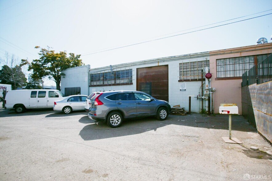 More Photos Of 611 85th Ave, Oakland Land For Sale