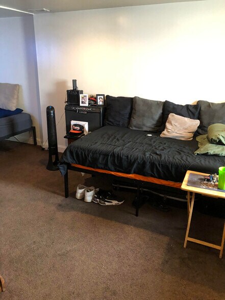 More Photos Of 923 Market St, Marcus Hook Apartments For Sale