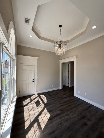 More Photos Of 2230 Towne Lake Pky, Woodstock Office For Lease