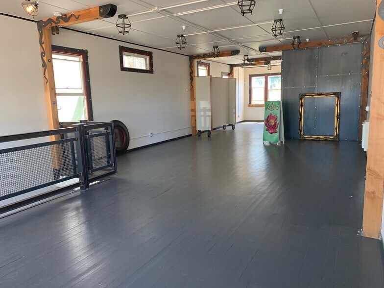 More Photos Of 14138 Market St, Walnut Grove Storefront Retail Residential For Sale