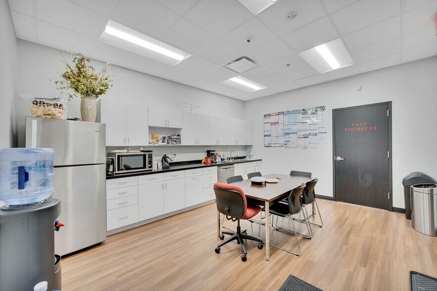 More Photos Of 9300 Waukegan Rd, Morton Grove Medical For Sale