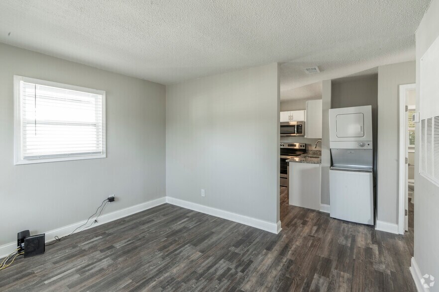 More Photos Of 2201 Alma Ct, Charlotte Apartments For Sale