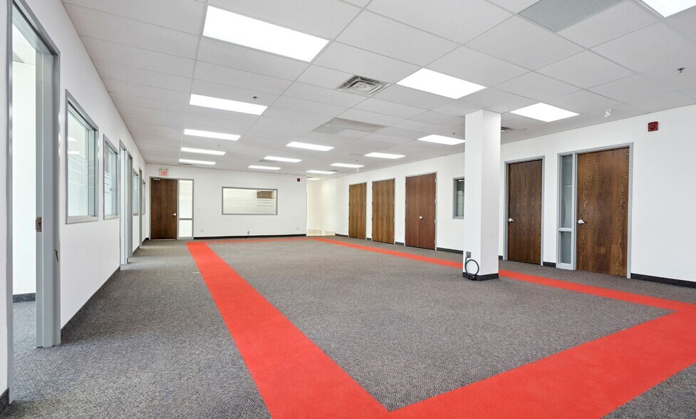 More Photos Of 191 Ashtonbee Rd, Toronto Warehouse For Lease