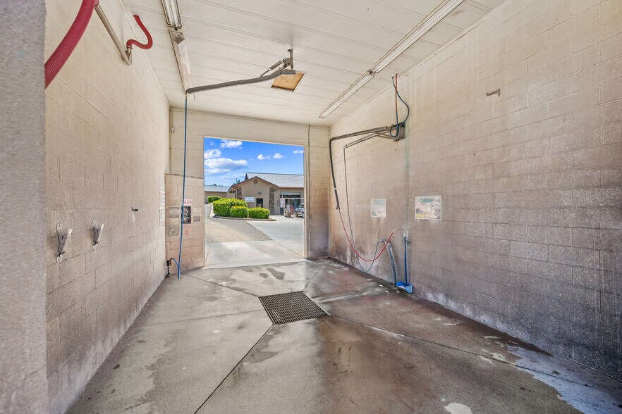 More Photos Of 3112 Willow Creek Rd, Prescott Carwash For Sale