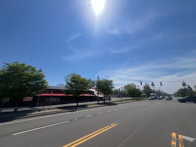 More Photos Of 1537 Union Rd, West Seneca Restaurant For Sale