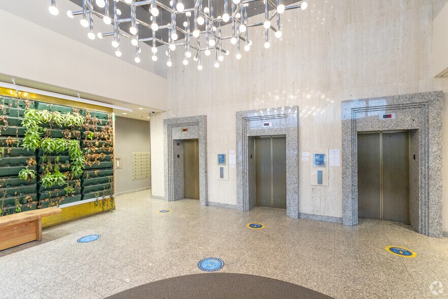 More Photos Of 595 Howe St, Vancouver Office For Lease