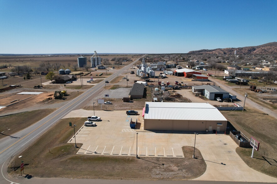 More Photos Of 215 E 1st St, Granite Freestanding For Sale