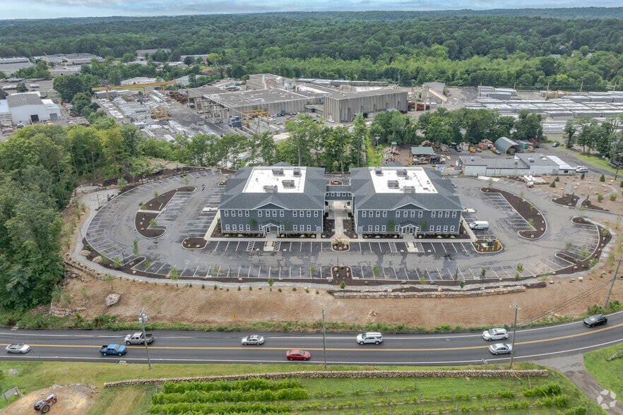 More Photos Of 28 Branford Rd, North Branford Medical For Sale