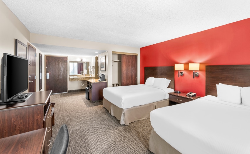 More Photos Of 265 33rd Ave, Columbus Hotel For Sale