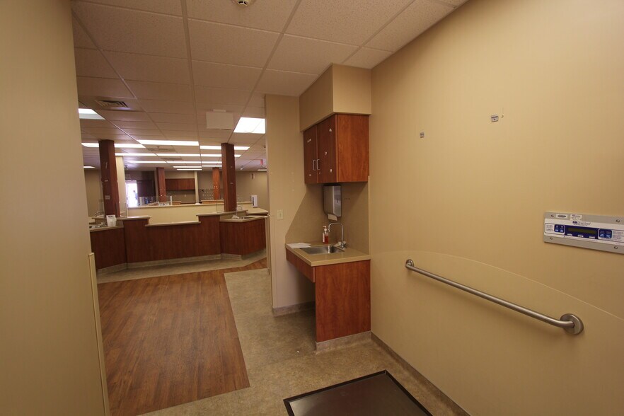 More Photos Of 480 Central Ave, Northfield Medical For Lease
