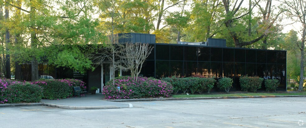 More Photos Of 1306 Kingwood Dr, Kingwood Office For Sale