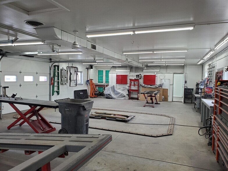 More Photos Of 2127 Central Ave, Schenectady Auto Repair For Sale