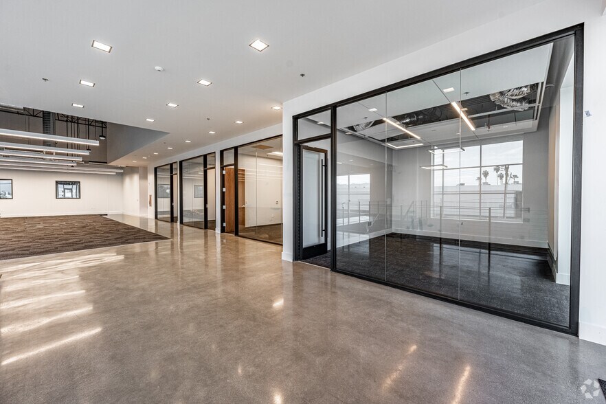 More Photos Of 15010 Don Julian Rd, City of Industry Manufacturing For Lease