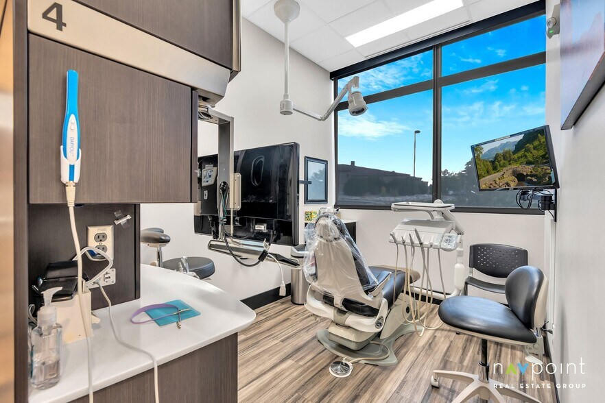 More Photos Of 85 Rio Grande Dr, Castle Rock Medical For Sale