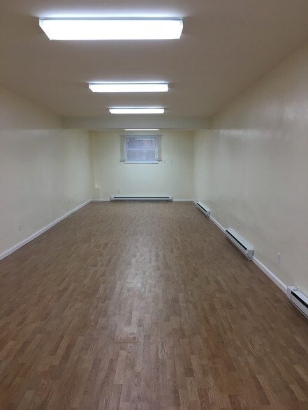 More Photos Of 13517-13523 40th Rd, Flushing Storefront For Lease