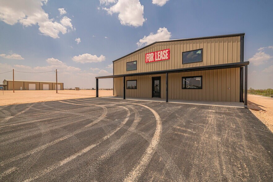 More Photos Of 14010 W Silver Fox Trl, Odessa Warehouse For Sale