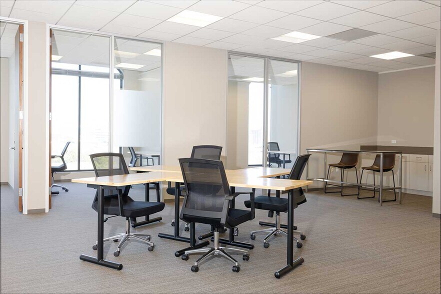 More Photos Of 3120 Southwest Fwy, Houston Coworking Space