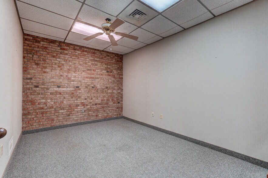 More Photos Of 3311 Burlington Rd, Greensboro Office For Sale