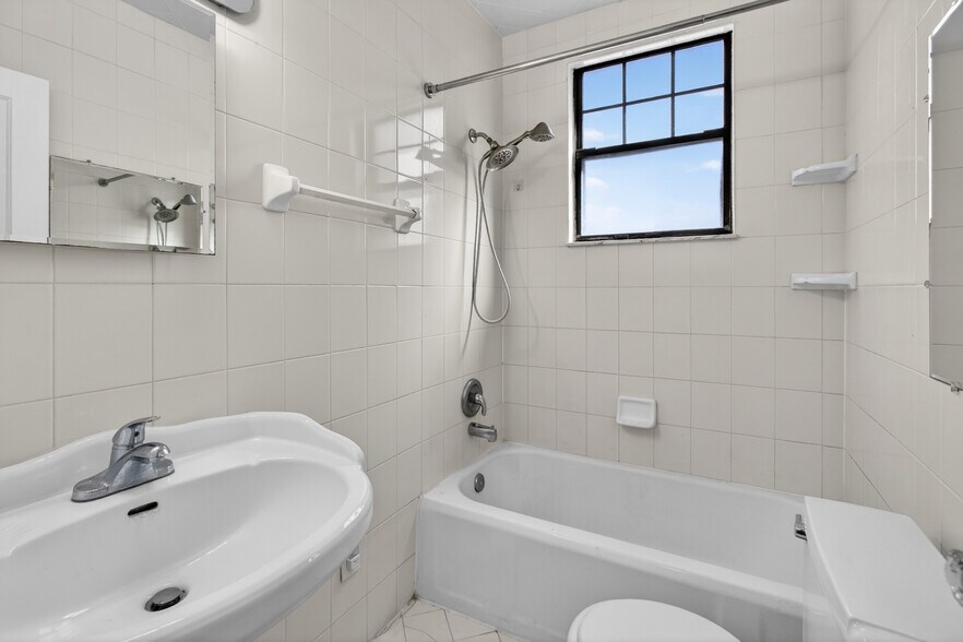 More Photos Of 1710 River Rd, Jacksonville Apartments For Sale