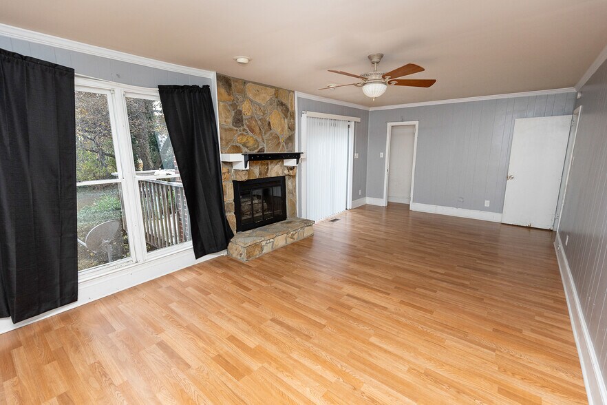 More Photos Of 330 S Culver St, Lawrenceville Loft Creative Space For Sale