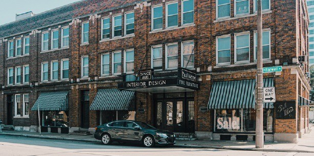 More Photos Of 1534 N Farwell Ave, Milwaukee Freestanding For Sale