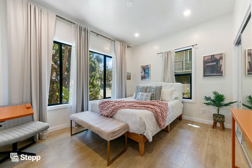 More Photos Of 1317 E 1st St, Long Beach Apartments For Sale