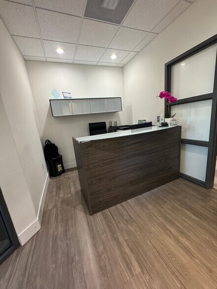 More Photos Of 4500-4500 N University Dr, Coral Springs Medical For Lease