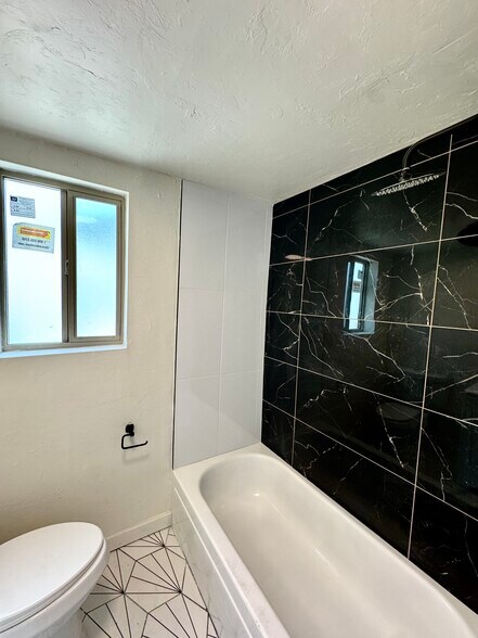 More Photos Of 50 W 32nd St, Tucson Apartments For Sale