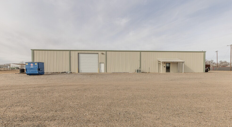 More Photos Of 2303 Private Road 7340 rd, Lubbock Warehouse For Lease
