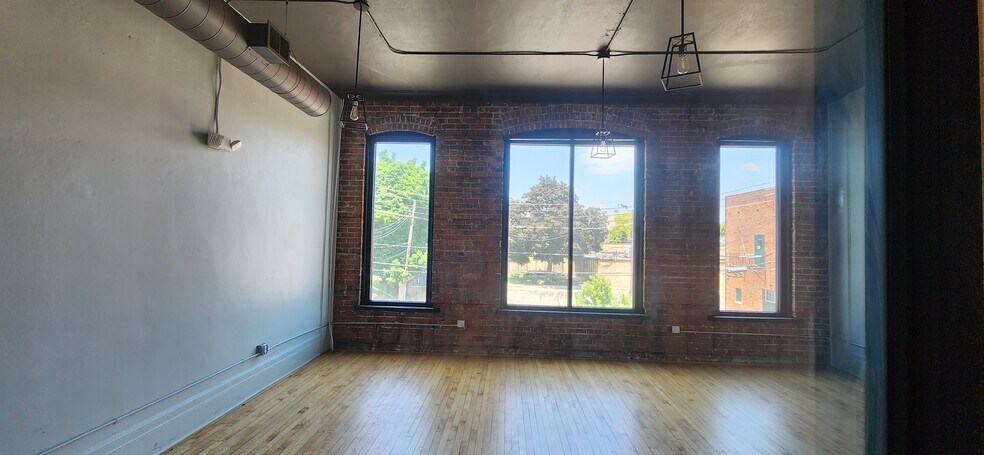 More Photos Of 81 N Main, Mount Clemens Loft Creative Space For Lease