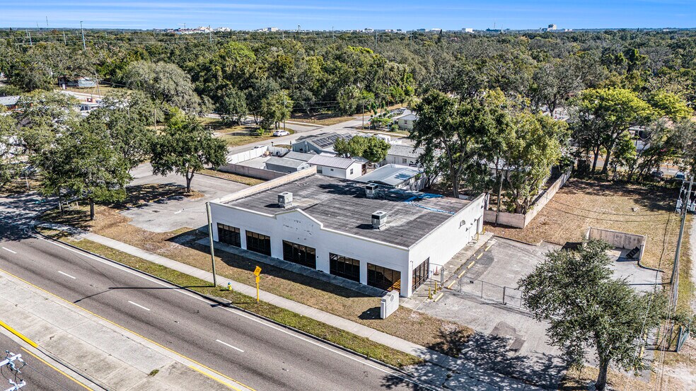 More Photos Of 10015 N Nebraska Ave, Tampa Freestanding For Lease