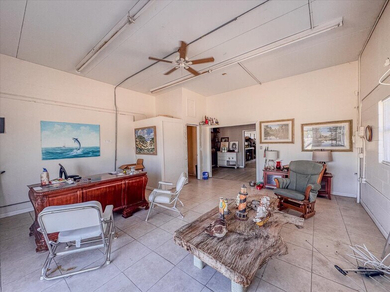 More Photos Of 17671-17681 San Carlos Blvd, Fort Myers Marina For Sale